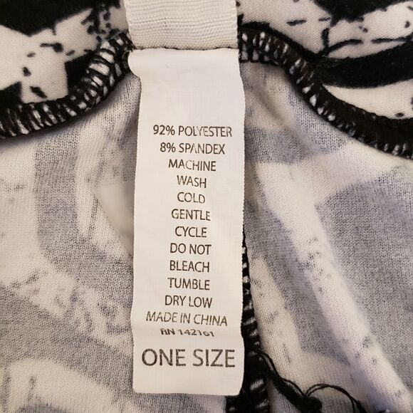 LulaRoe black/white leggings one size - Picture 4 of 4